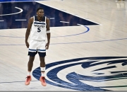 东契奇狂砍杜兰特分，助攻爆棚迎来新赛季高光！的简单介绍