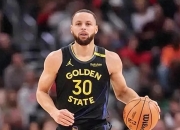 巴特勒绝杀时刻，库里点燃赛场，雄鹿迎来胜利！