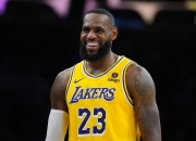 关于湖人爆发新星，连续三场30+刷新纪录，约基奇球队迎来希望！的信息