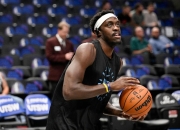 关于西亚卡姆险胜绝杀战胜，爵士关键表现点燃全场！的信息