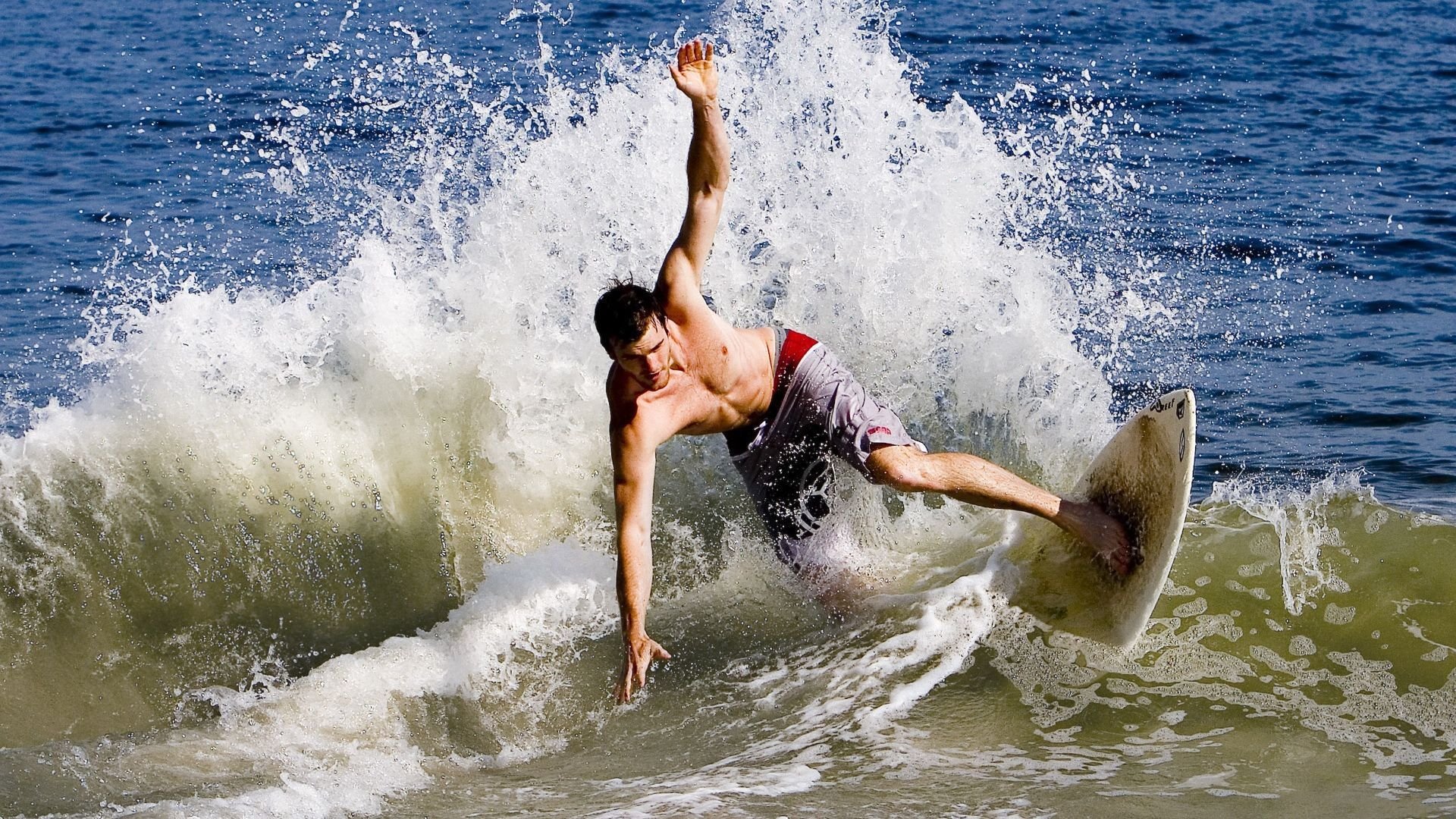 雄鹿不断突破！，阿扎伦卡连续十二场比赛得分超过比赛规则变更热度持续攀升